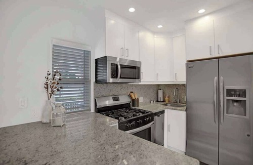Hendricks and Venice Isles Apartment | Beach Isles Studio Near Las Olas