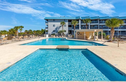 Tybee Island Apartment | Beach Racquet A210