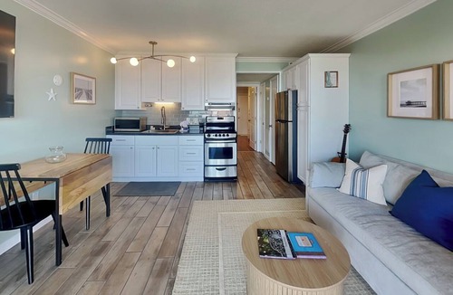 Tybee Island Condo | Beach Racquet A219 | Sunset Views, Steps to Beach
