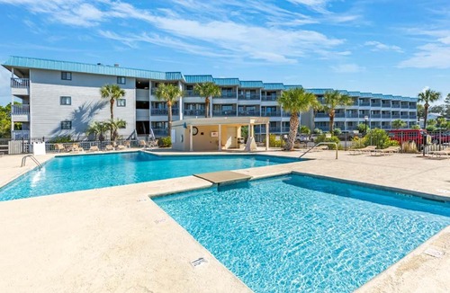 Tybee Island Apartment | Beach Racquet A301
