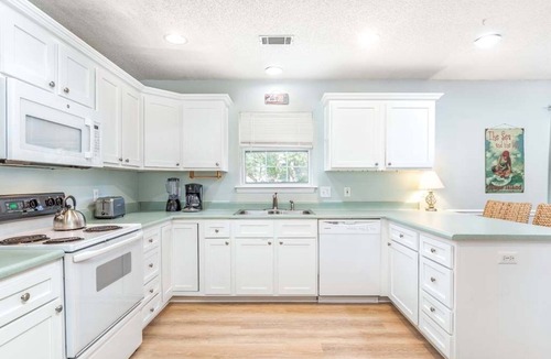 Tybee Island House | Beach Song | Pet Friendly, 3 Blocks to the Beach!