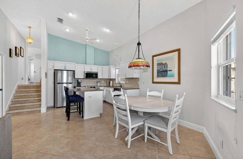 Nettles Island House | Beachbound 1282 2 Bed 2 Bath Updated Island Home On Nettles Island