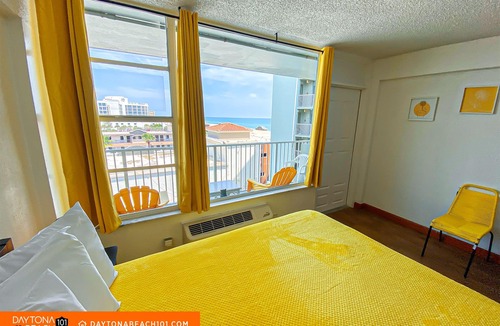 East Daytona Apartment | Beachfront Studio on Daytona Beach w/Oceanfront Pool & Free Parking
