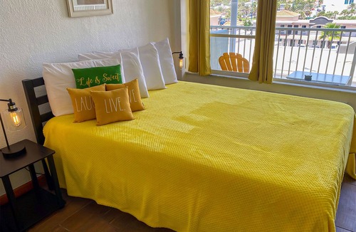 East Daytona Apartment | Beachfront Studio on Daytona Beach w/Oceanfront Pool & Free Parking