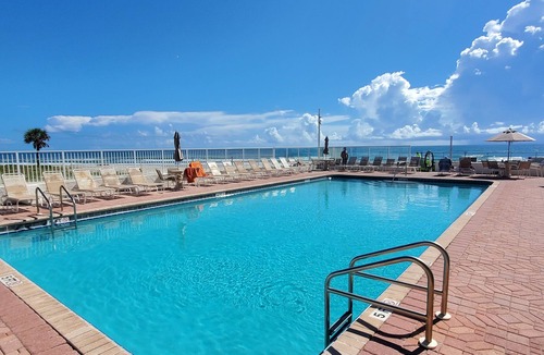 Silver Terrace Condo | *"Beachside Bliss: Ocean Views & Endless Fun in Daytona!"*