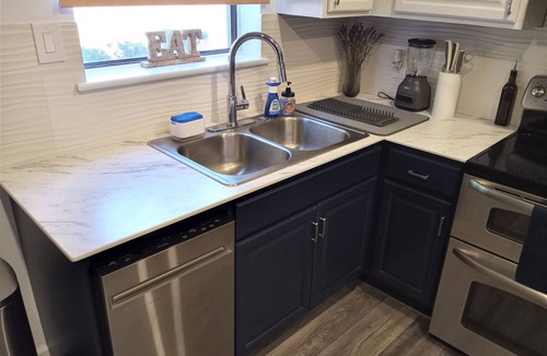 Cottage Line Condo | Beachside Retreat 5 Minute Walk from the beach. Neighboring Virginia Beach!