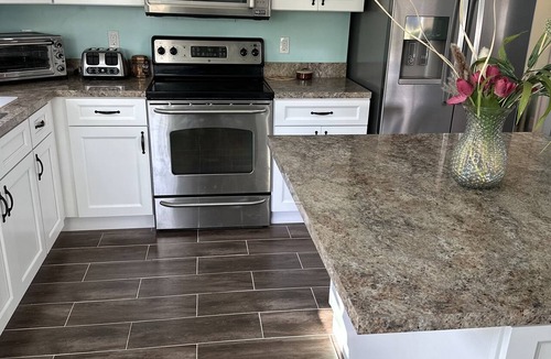 Vero Beach House | Beachtown home, near Jackie Robinson baseball Camp,hot tub, gameroom,more Pet ok