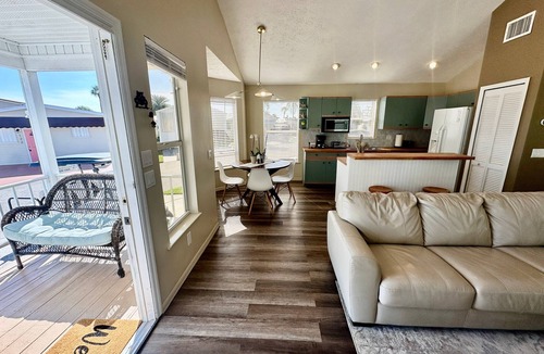 Nettles Island House | Beachy Keen 2 bed, 2 bath home