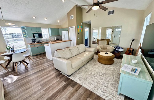 Nettles Island House | Beachy Keen 2 bed, 2 bath home