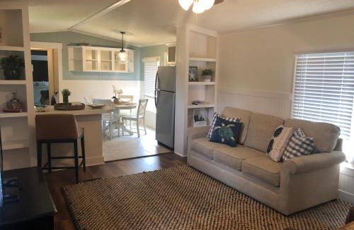 Burton House | Beaufort SC New Renovation, Close to Parris Island, Historic Downtown, Beautiful Beaches, Sleeps 7
