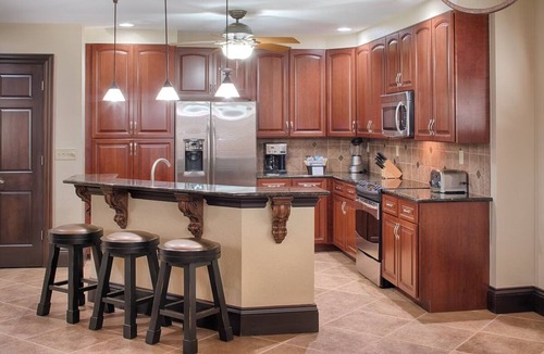 Bay Lake Hotel | Beautiful 1 Bedroom Suite - Orlando, Florida!