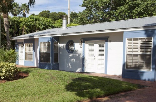 Whitney Beach Apartment | Beautiful 1 bedroom unit at resort, sleeps 4