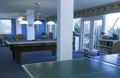 Whitney Beach Apartment | Beautiful 1 bedroom unit at resort, sleeps 4