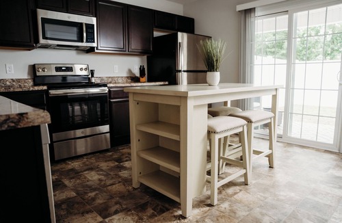 Westgate House | Beautiful 2BR/2.5B Townhome, Pet-Friendly, Near Military-Bases, Jacksonville, NC