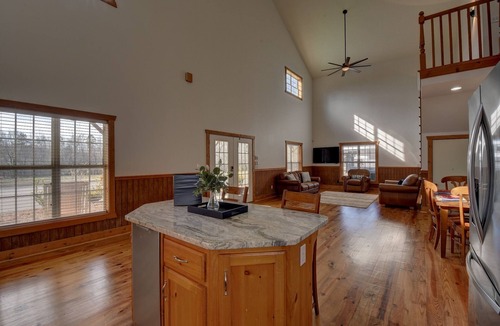 Gainesville House | Beautiful 3/3 Barndominium at Hawks Creek Farm