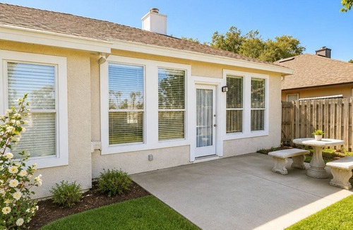 Atlantic Beach House | Beautiful 3-bedroom house on lake in Atlantic Beach