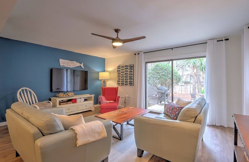 Folly Field Villa | Beautiful 3 Bedroom Villa, a quick walk to the ocean! Quiet and roomy!