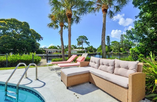 Shore Acres House | Beautiful 4BD/2BA Waterfront Pool Home
