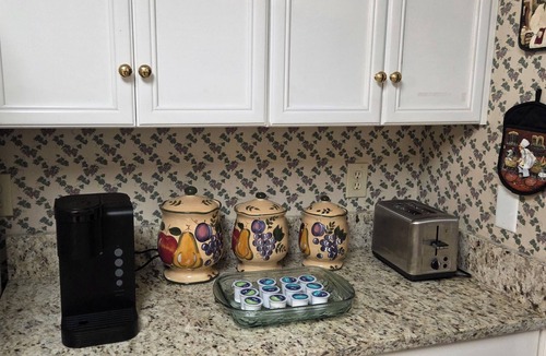 Evans House | Beautiful 4BR/3BA Fully Furnished Home in Quiet Neighborhood