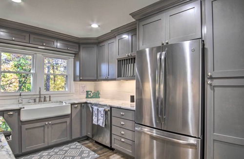 Northlake House | Beautiful 5 Acre Lakefront Private Retreat w/Boat Dock, Hot Tub, 5 Bdrm/5 bath