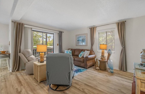 Calabash Apartment | Beautiful Beach Bungalow