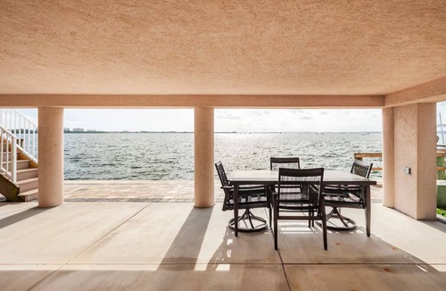 Nettles Island House | Beautiful Beach Home on Nettles Island with Private Beach Access