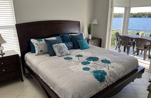 Hammock Bay Condo | Beautiful Condo with Magnificence Water Bay View