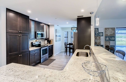 Kings Lake House | Beautiful Cozy 3-bedroom House
