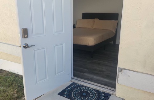 Wellington Apartment | Beautiful & Cozy Guest Suite