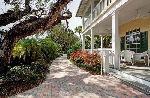 Wabasso Beach Condo | Beautiful Ground Floor, 2 Bedroom, End Unit Tennis Villa