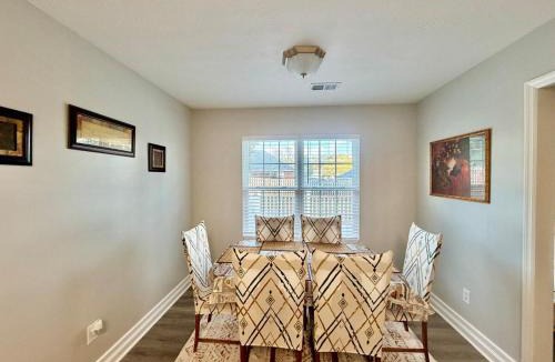Grovetown House | Beautiful home,10 miles from Masters golf course!