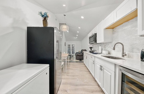 Sanford Apartment | Beautiful Home - Clean & Bright