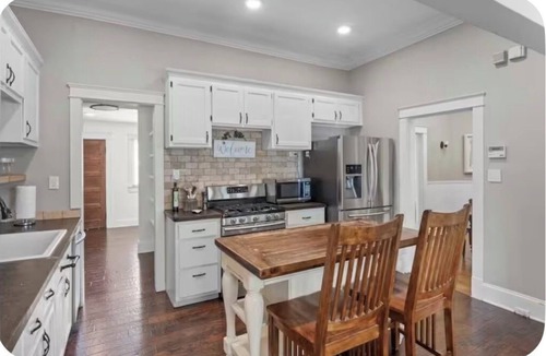 Clinton House | Beautiful Home in Historic Downtown Clinton