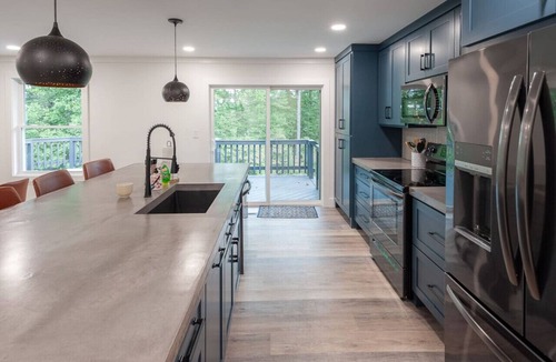Seneca House | Beautiful Home near South Keowee `Sparrow’s Haven`