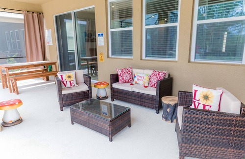 Loughman Villa | Beautiful Home with a South-Facing Heated Pool-Jacuzzi & BBQ Grill included