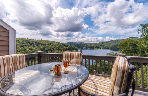 Cullowhee Villa | Beautiful Lake Glenville Mountain Getaway