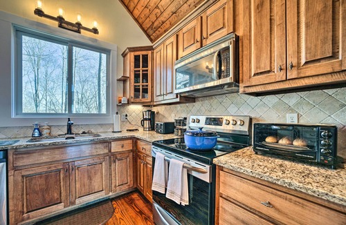 Glenville Cabin | Beautiful Lake Views! ‘Glenville Serenity Lodge'