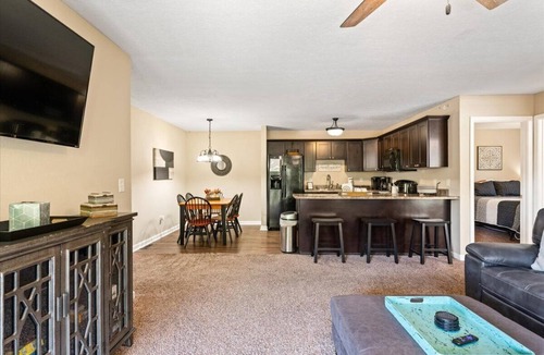 Lakeside Estates House | Beautiful Lakefront Getaway - Sleeps 26 - Norris Lake’s Best Location