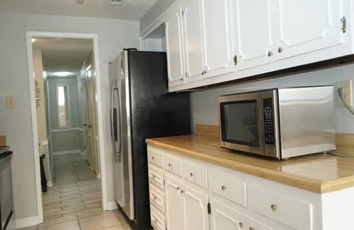Southwind House | Beautiful Memphis Home Perfect for Families Clean & Comfortable