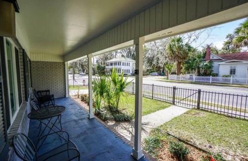 The Old Commons House | Beautiful, Modern Getaway in Historic Downtown Beaufort