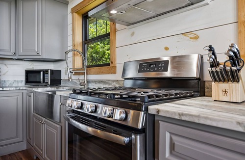 Tellico Plains Cabin | Beautiful mountain top cabin with the best 180º view in Tellico Plains!