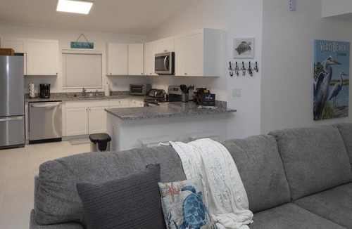 Vero Beach House | Beautiful new Vero Beach home, fenced yard, walk to downtown, 4 mi. to beach!