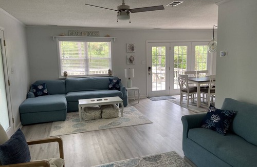 Emerald Isle House | Beautiful ocean side escape in the heart of Emerald Isle, NC