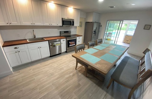 Vero Beach House | Beautiful renovate Home Paradise Heated POOL Jacuzzie Vero Beach