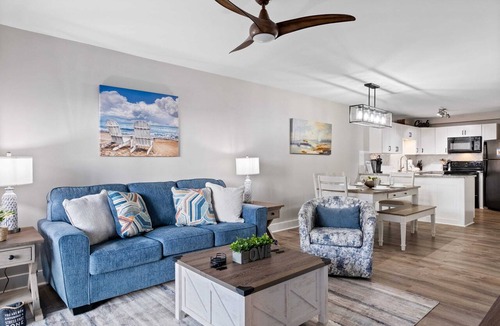 Hilton Head Island Condo | Beautiful Spacious w/Indoor Outdoor Pool, Hot Tub, Tennis, Pickle Ball & Beach !