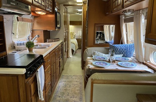 Burton House | Beautiful Vintage Airstream, Beaufort SC-Enjoy the Journey
