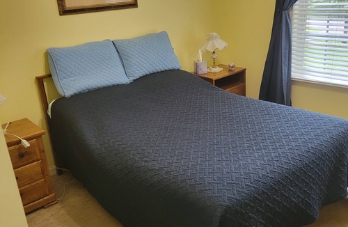 Seneca House | bedroom available in my house in lovely Seneca. 5 miles from Clemson University