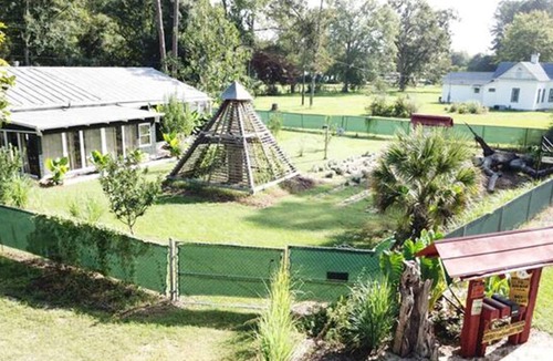 Luray House | Beebop Farm™ Farm House