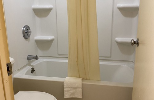 Augusta Hotel | Best Inn