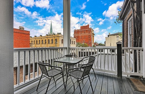 Historic Downtown Savannah Condo | Best Location Period! Luxury On Renowned Jones St In Heart Of Historic District!